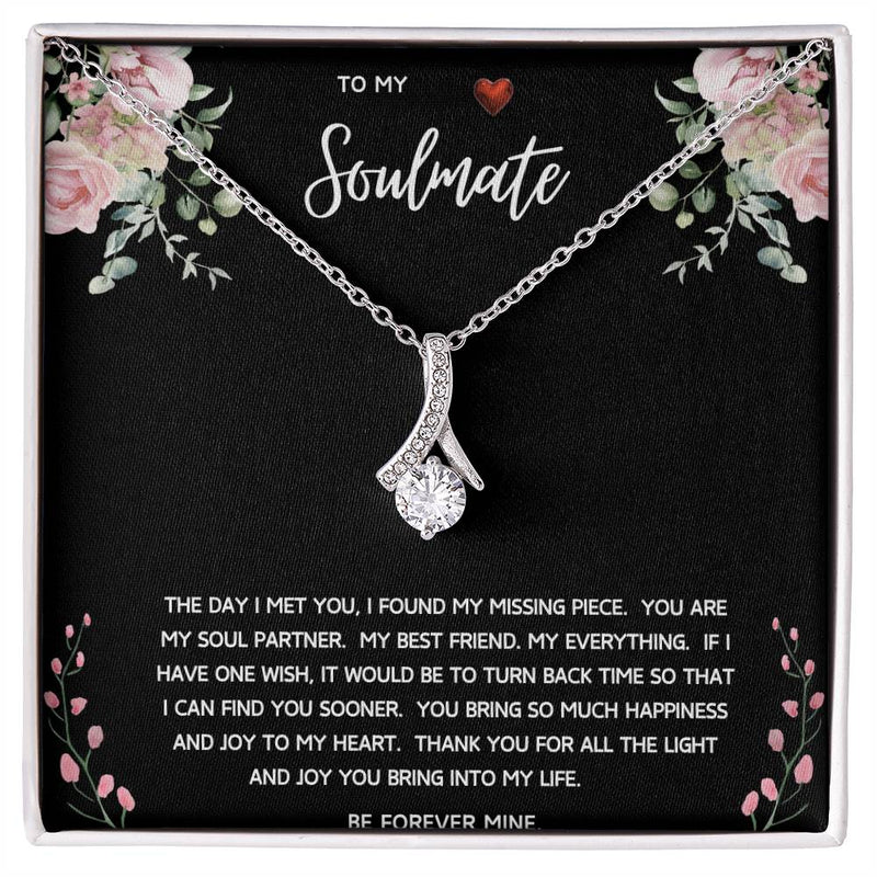 To My Soulmate Alluring Beauty Necklace